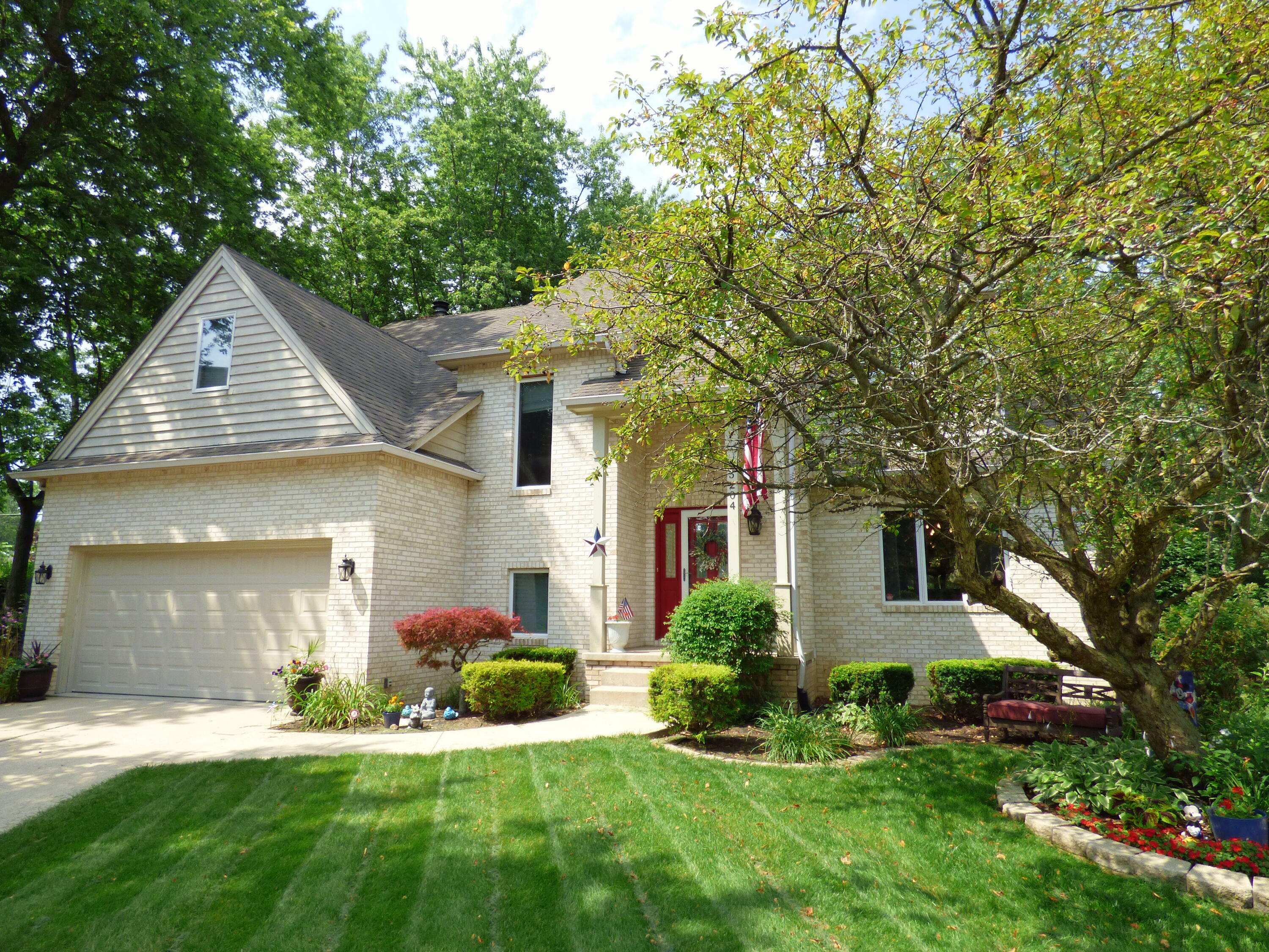 Property Photo:  5204 Woodmere Court  IN 46383 