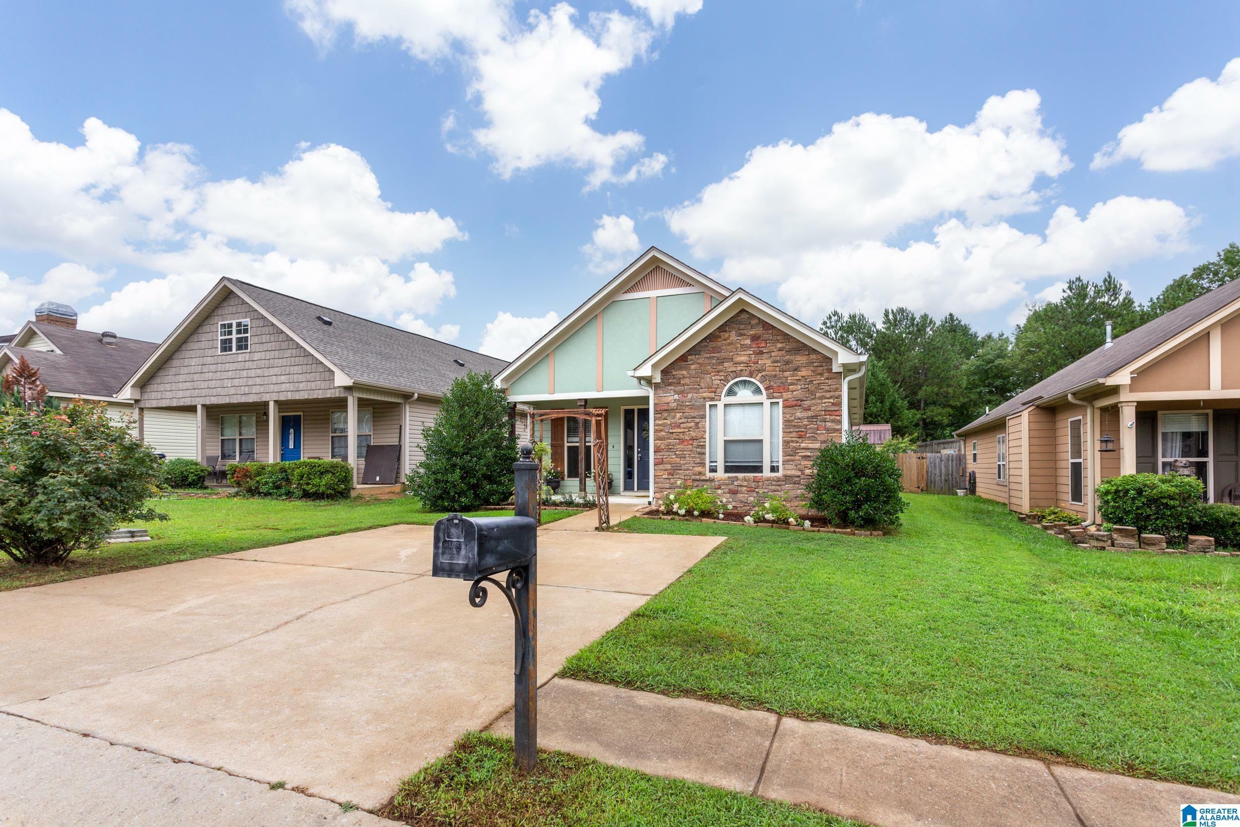 Property Photo:  580 Fox Run Circle  AL 35125 