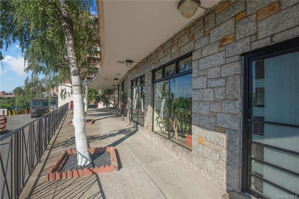Property Photo:  2630 Kingsbridge Terrace 5S  NY 10463 