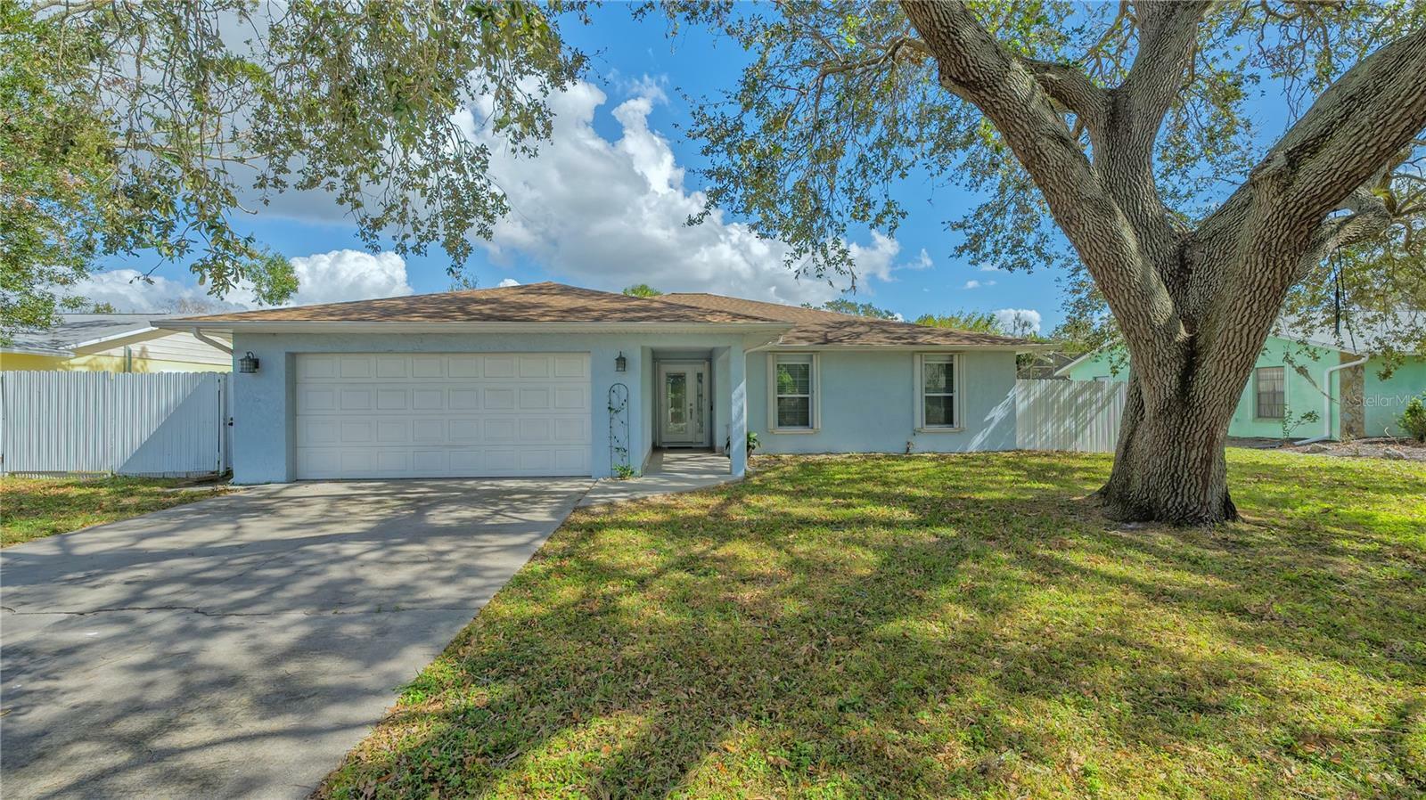 Property Photo:  2480 McGuffy Circle  FL 34235 