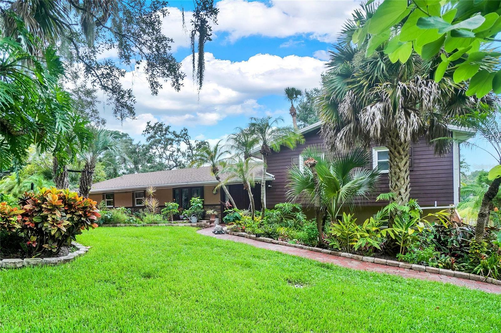 Property Photo:  840 2nd Street  FL 34711 