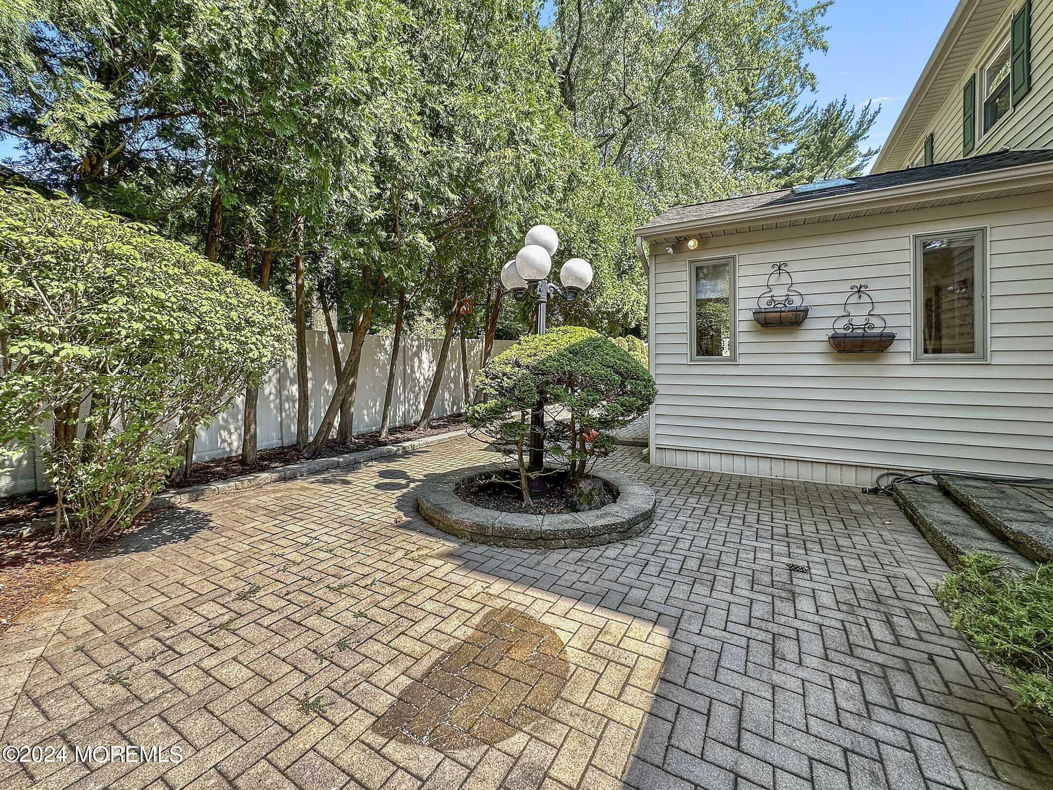 Property Photo:  6 Harvey Road  NJ 07746 