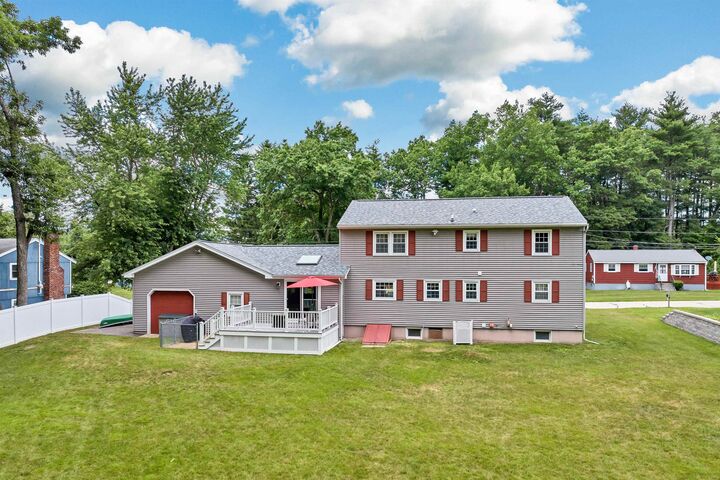 Property Photo:  19 Yarmouth Drive  NH 03062 