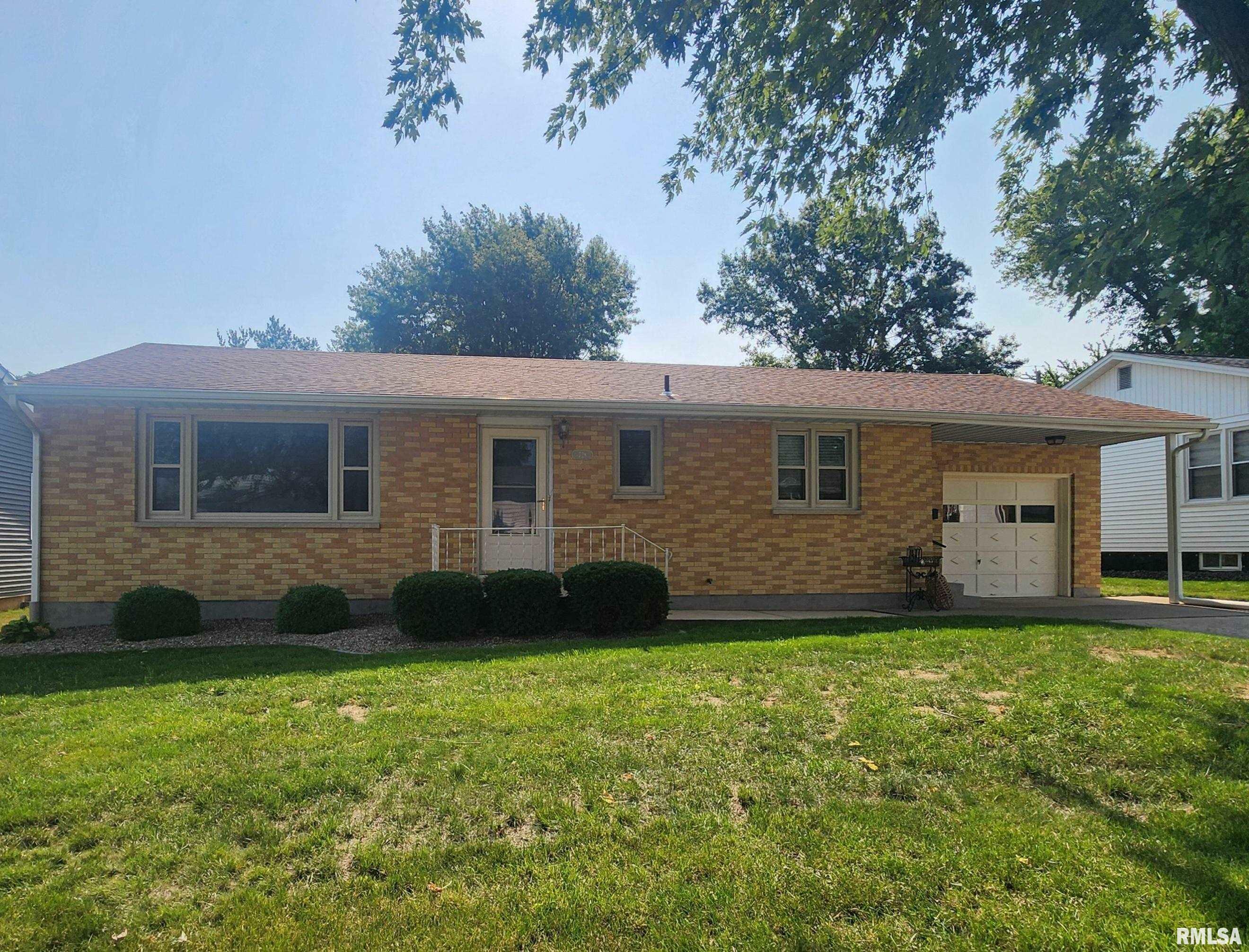 Property Photo:  728 Santa Maria Drive  IL 62305 