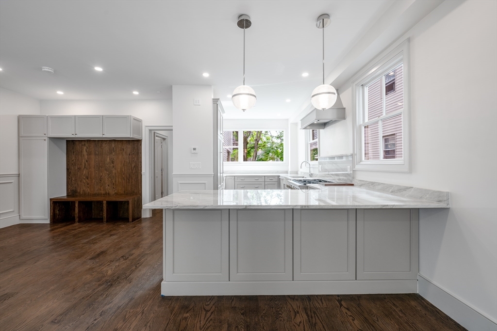 Property Photo: 194 Green Street 194 MA 02139