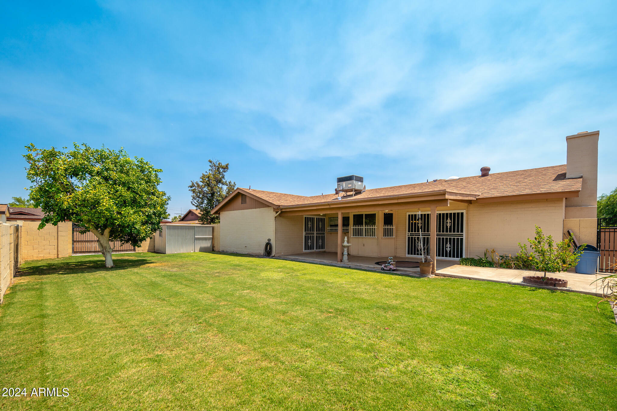 Property Photo:  5106 W Dahlia Drive  AZ 85304 