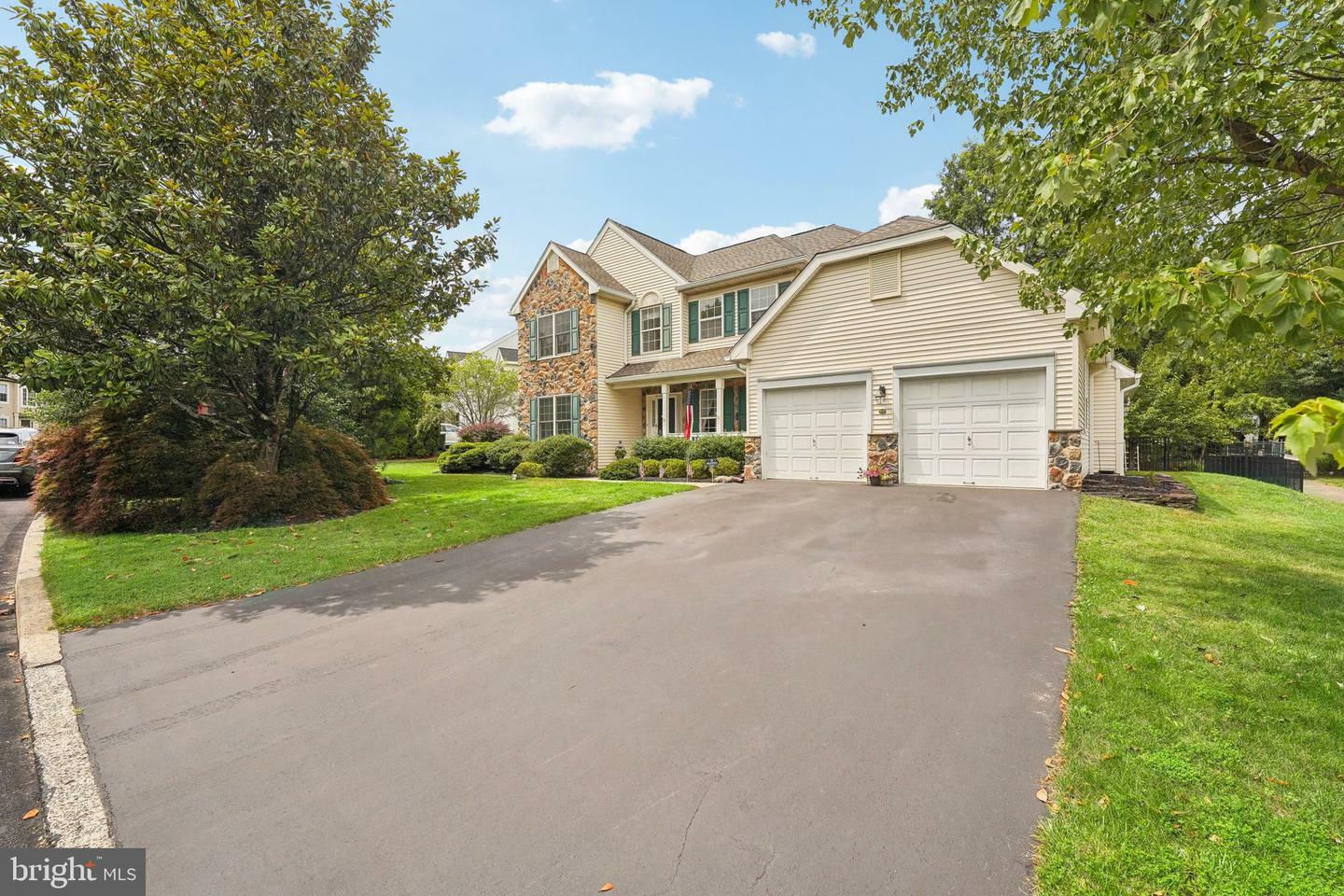 Property Photo:  170 Equestrian Drive  PA 18938 