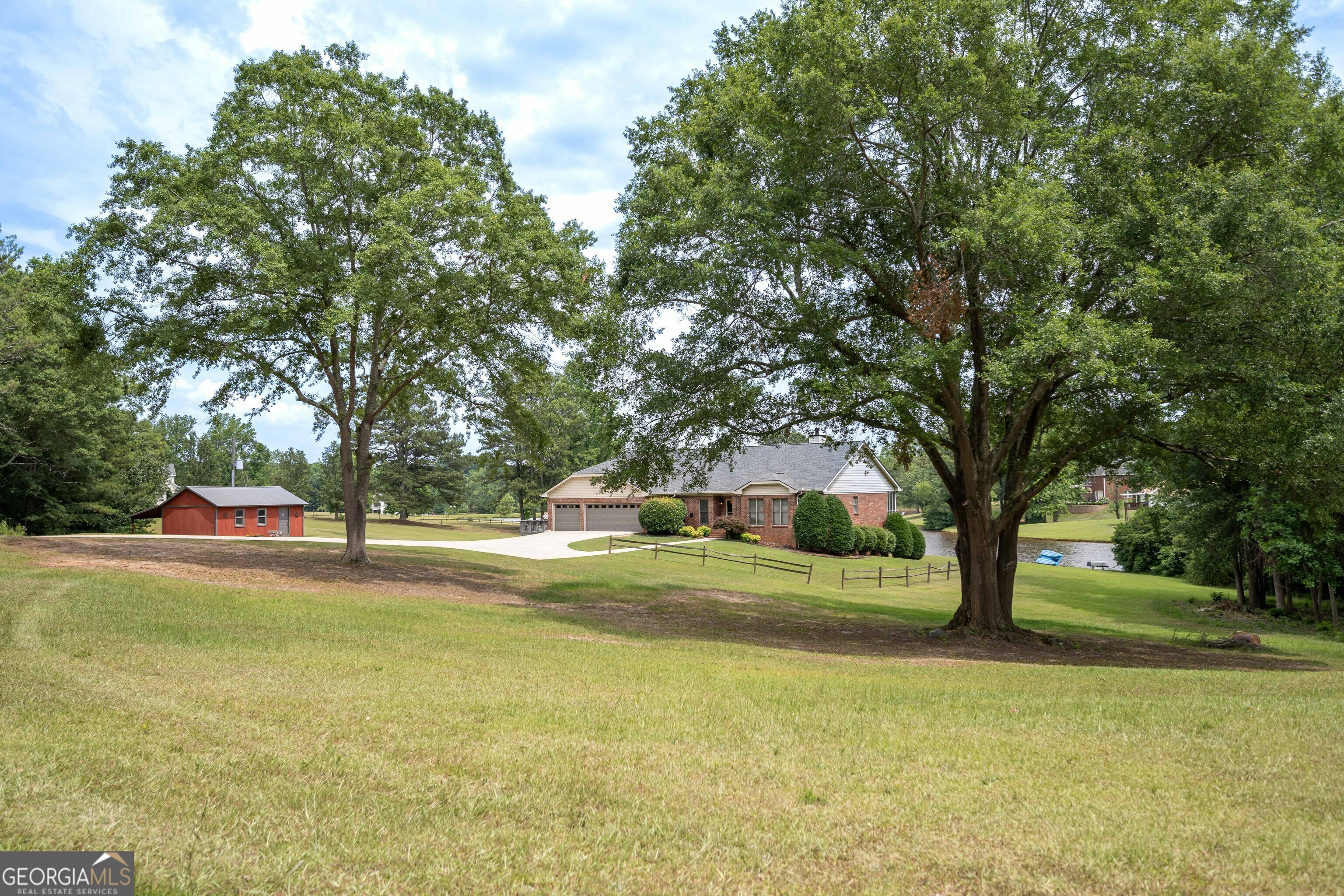 Property Photo:  44 Maple Valley Drive  GA 30180 