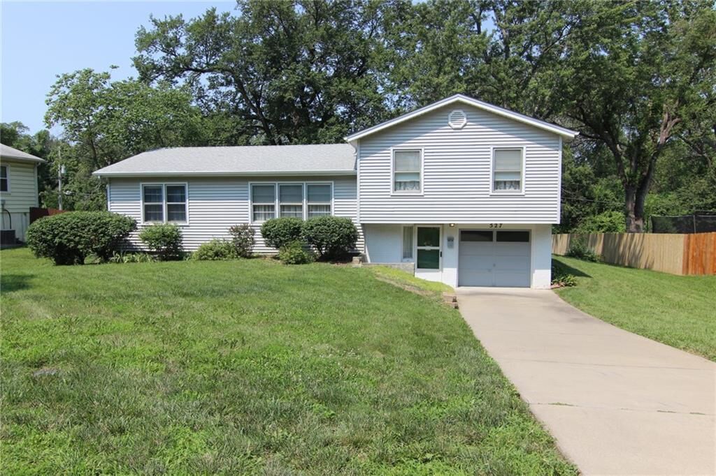 Property Photo: 527 S Alta Lane KS 66061