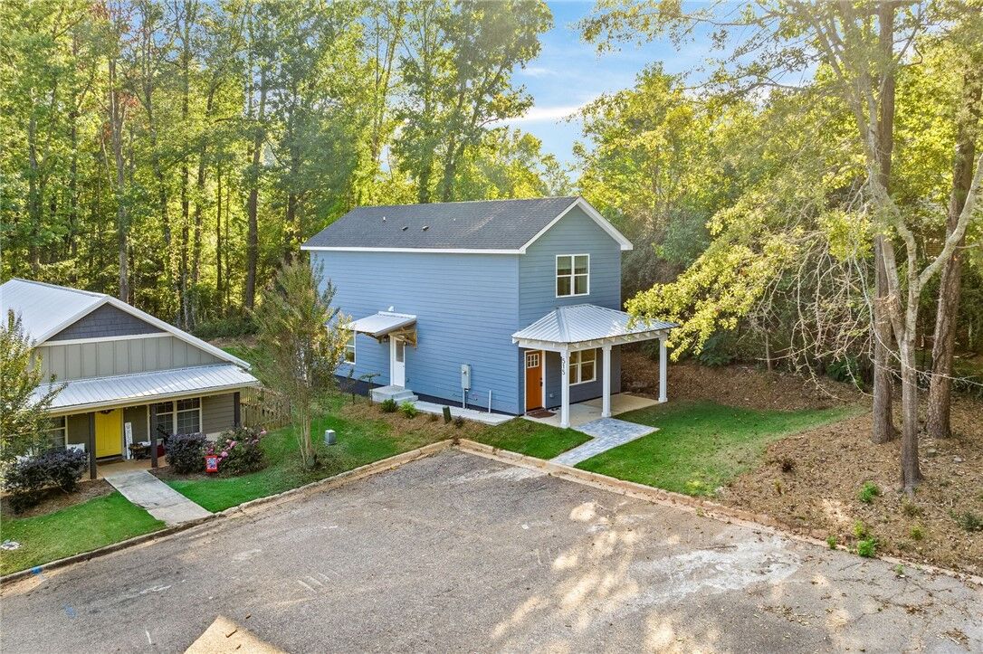 Property Photo: 515 Greentree Terrace AL 36830