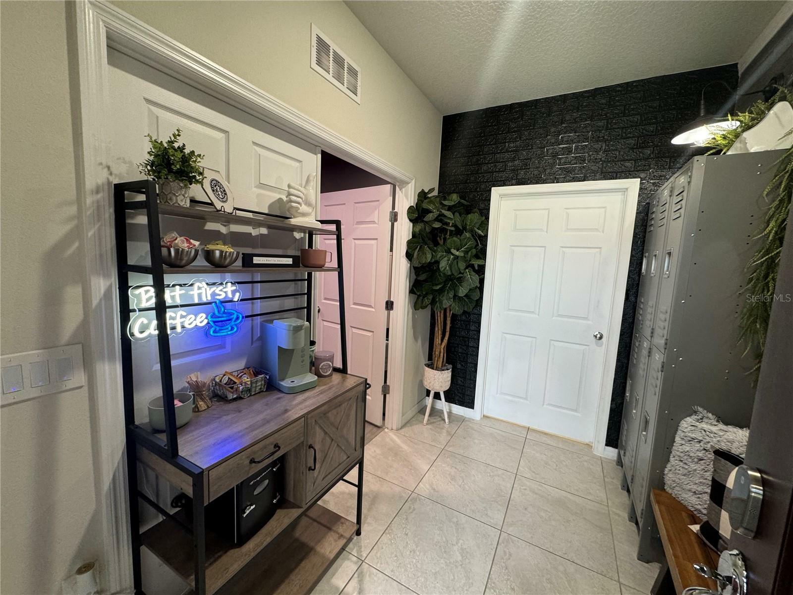 Property Photo:  8938 Hinsdale Heights Drive  FL 33868 