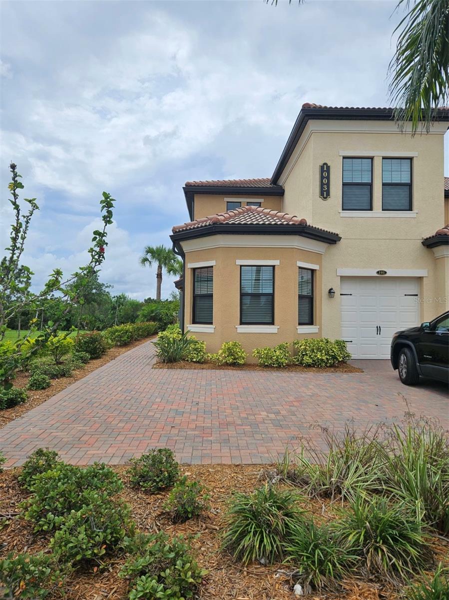 Property Photo:  10031 Crooked Creek Drive  FL 34293 