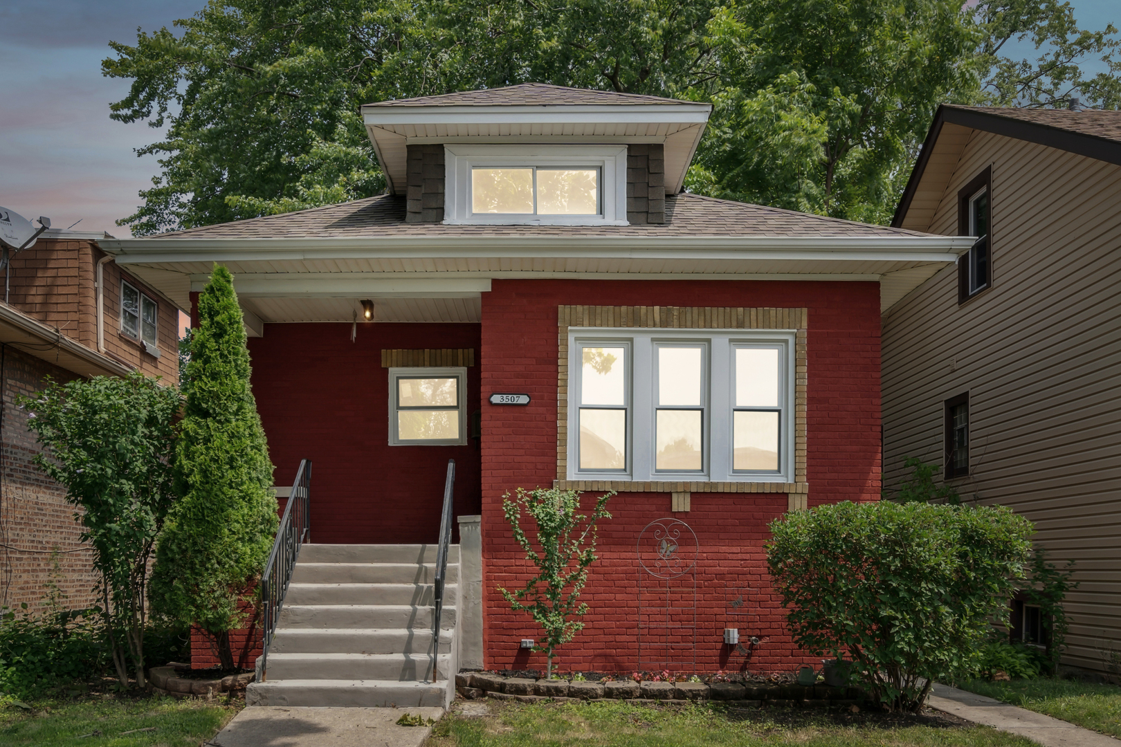 Property Photo:  3507 N Osceola Avenue  IL 60634 