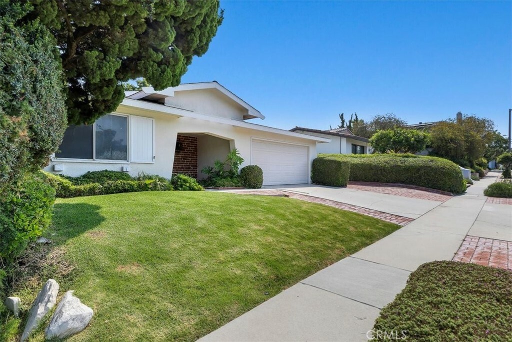 Property Photo:  4921 Golden Arrow Drive  CA 90275 