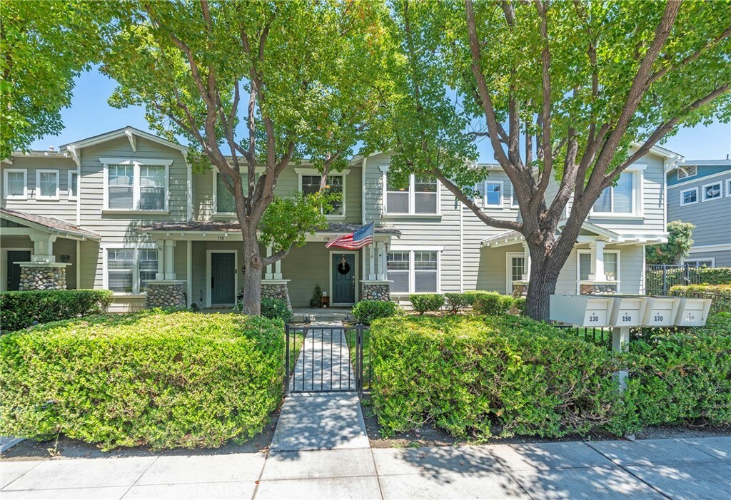 Property Photo:  170 S Olive Street  CA 92805 