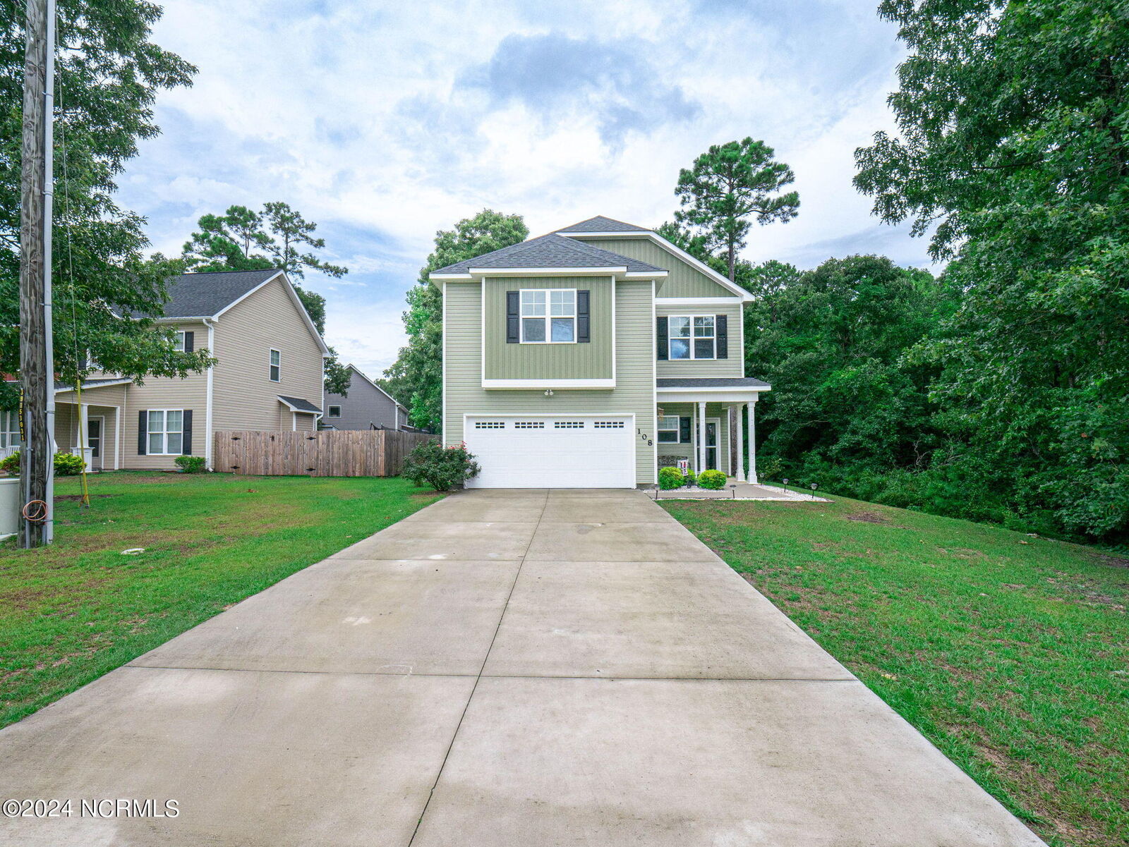 Property Photo:  108 Welcome Way  NC 28460 