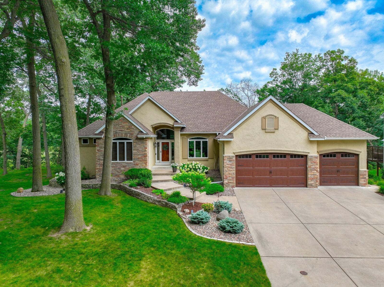 Property Photo: 34 Forest Trail MN 55115