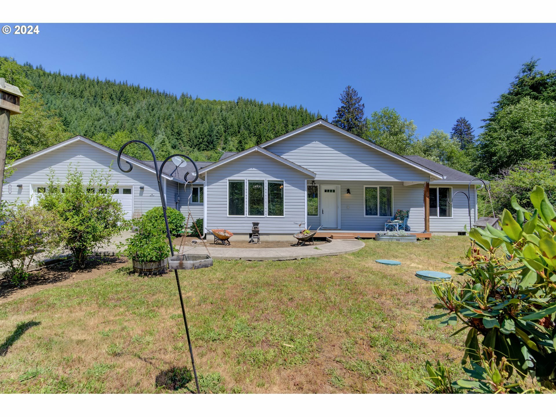 Property Photo:  285 N Valley Rd  WA 98638 