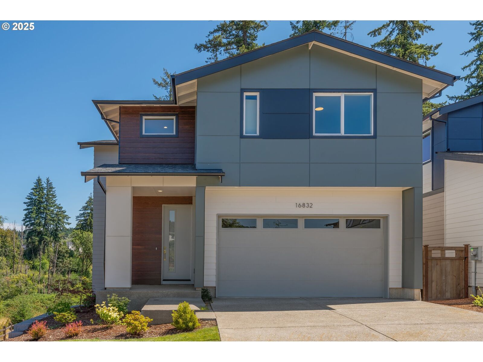 Property Photo:  16832 SE Shimmering Leaf St  OR 97086 