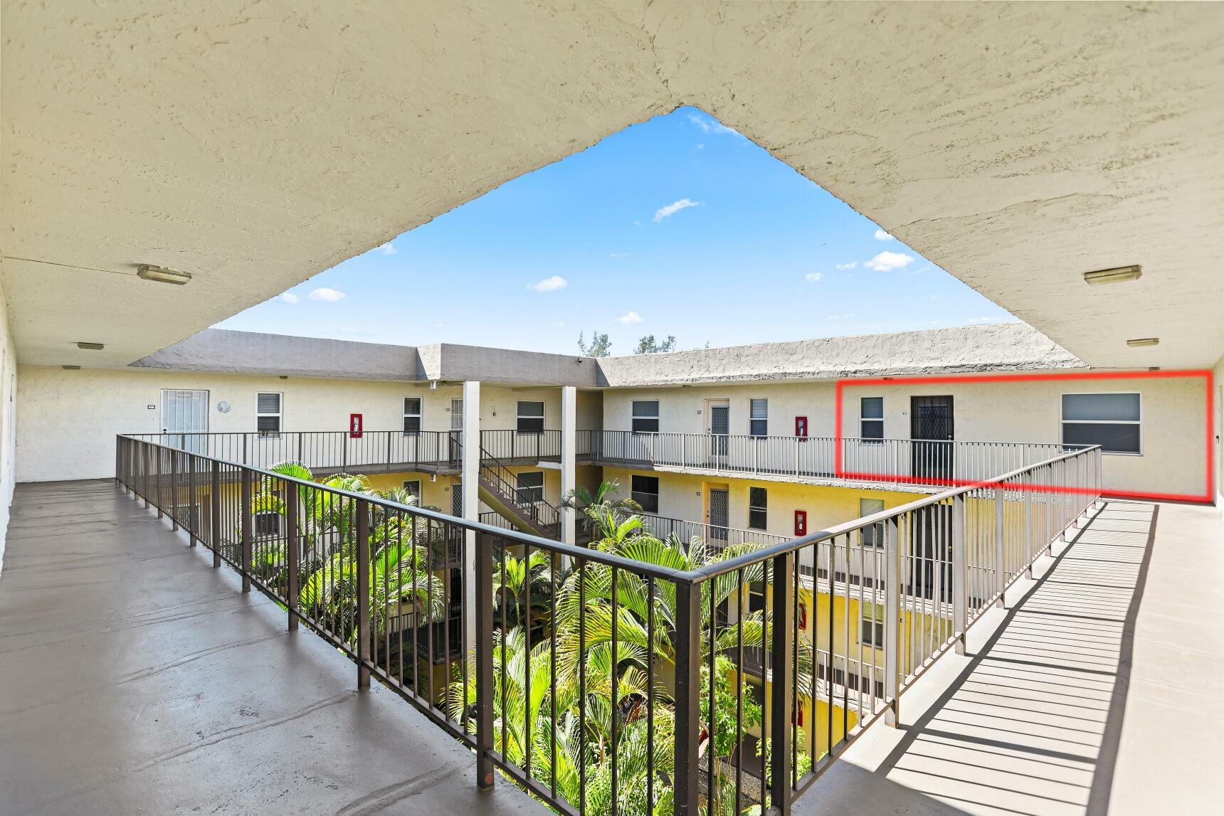 Property Photo:  2871 Somerset Drive 411  FL 33311 