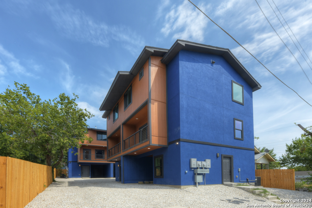 Property Photo: 118 Shenandoah 202 TX 78210