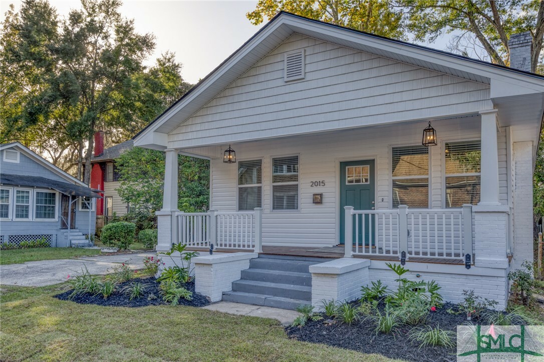 Property Photo:  2015 Reynolds Street  GA 31401 