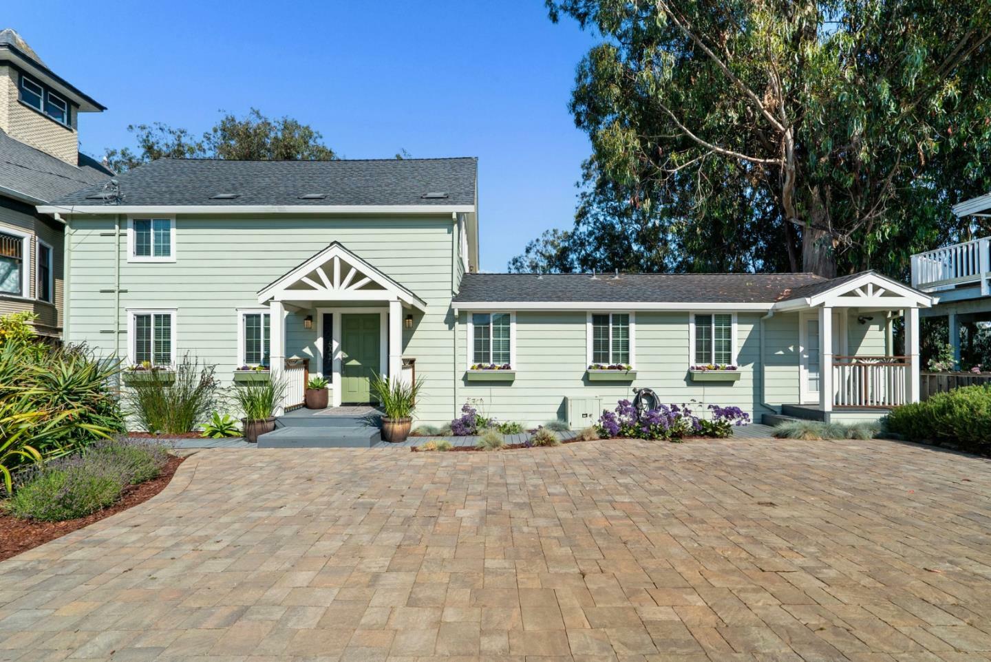 Property Photo:  21130 East Cliff Drive  CA 95062 