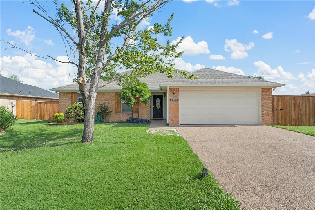 Property Photo:  4401 Lacey Circle  TX 76708 