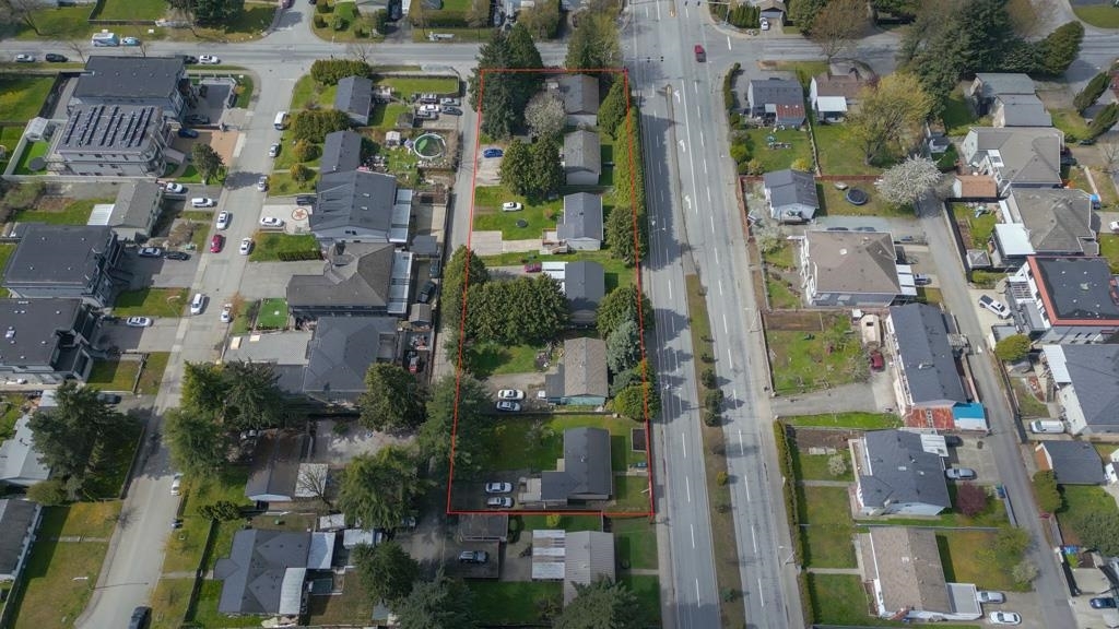 Photo de la propriété:  15044 88 Avenue  BC V3S 2S7 