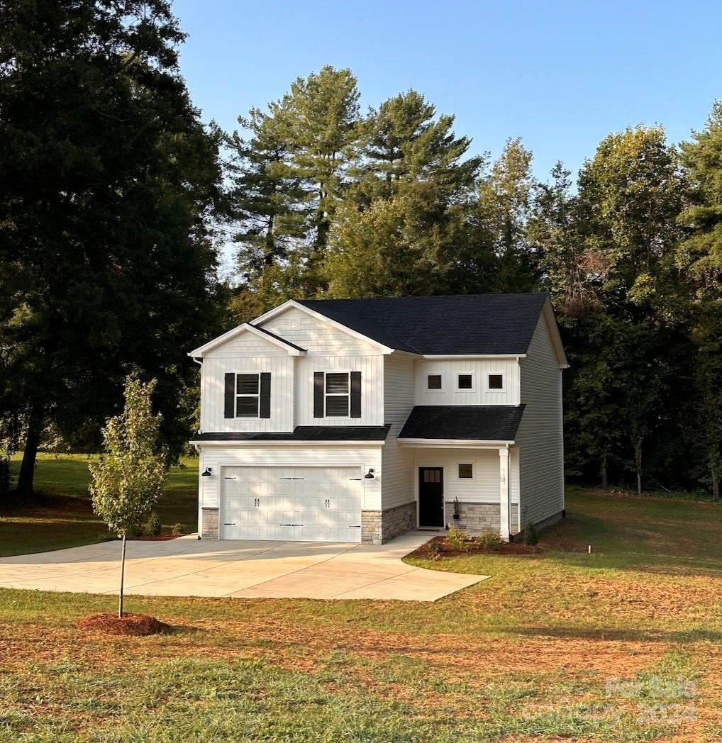 Property Photo:  1107 N Center Street  NC 28677 