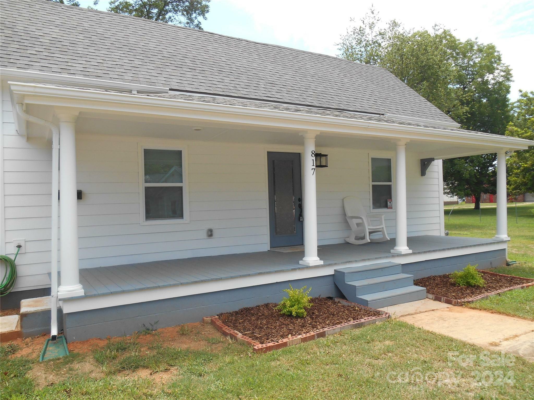 Property Photo:  817 Church Street S  NC 28144 