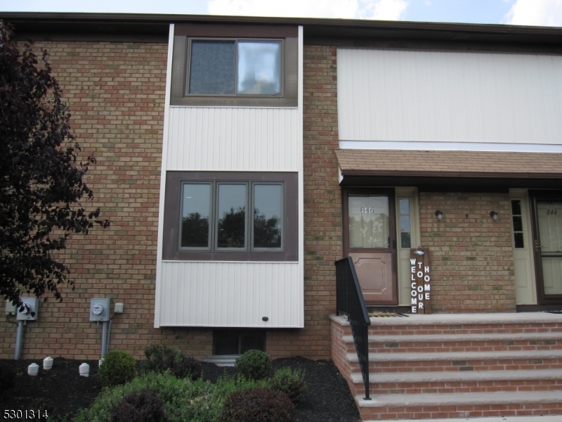 Property Photo: 846 Robin Rd NJ 08844