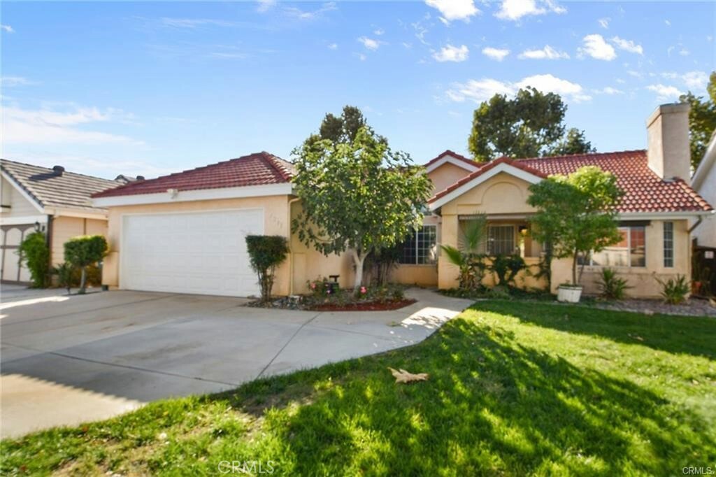 Property Photo:  1291 Silica Ct  CA 92543 