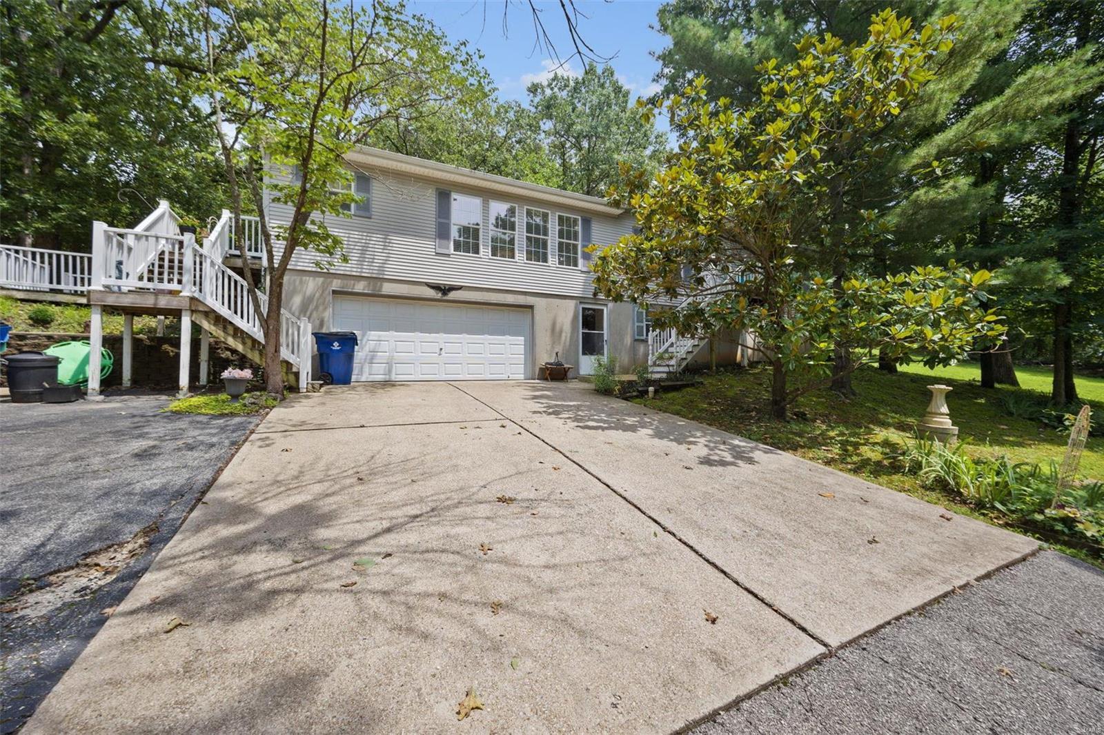 Property Photo: 650 Commercial Boulevard MO 63048