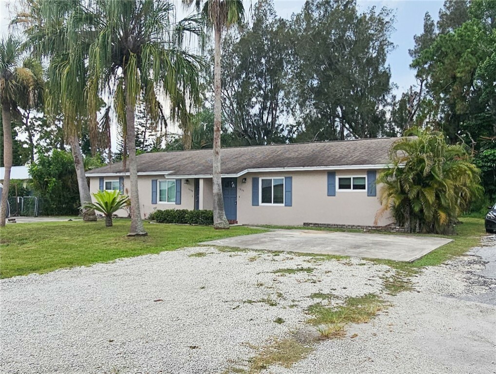 Property Photo:  1527 41st Avenue  FL 32960 