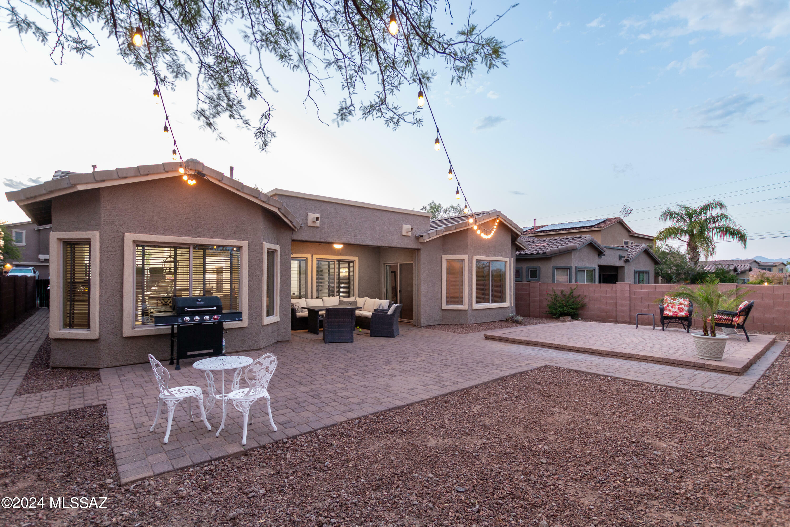 Property Photo:  8294 N Amber Burst Drive  AZ 85743 