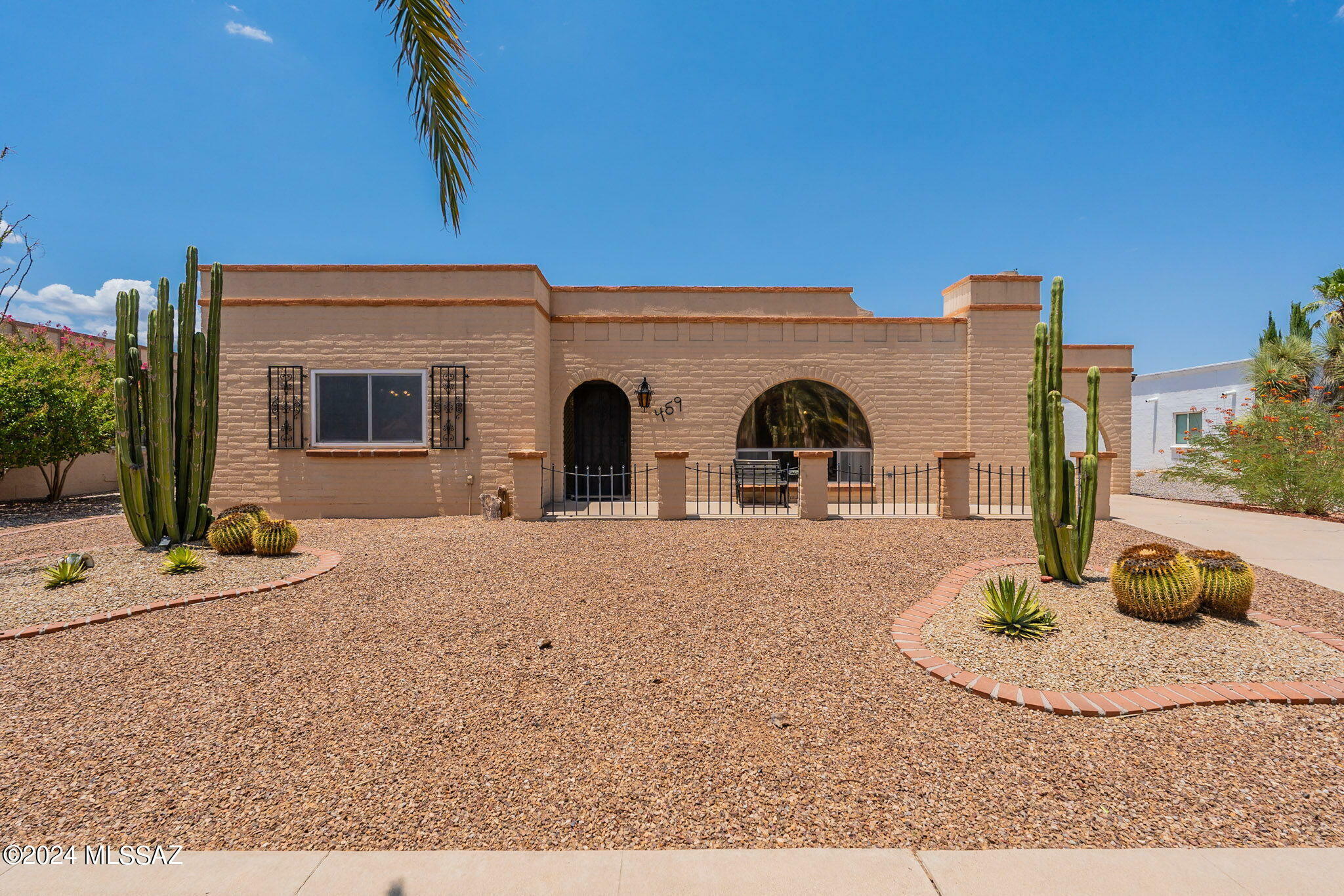 Property Photo:  459 N Abrego Drive  AZ 85614 