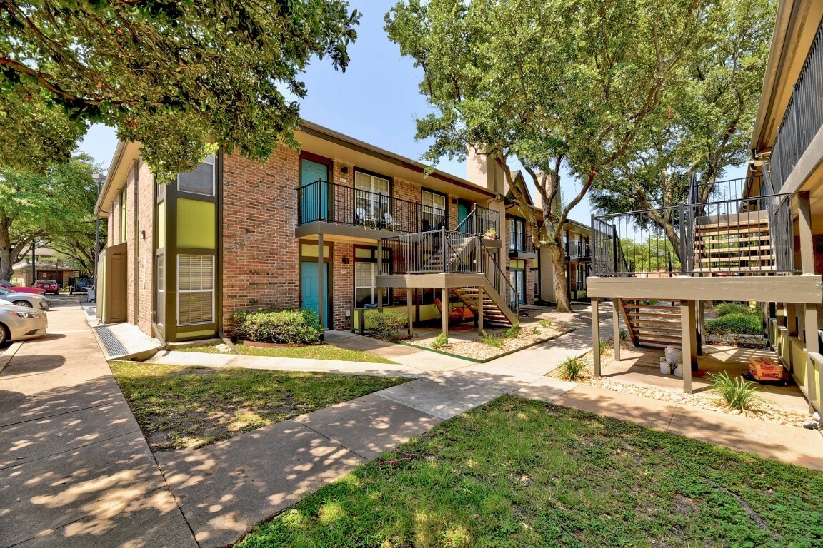 Property Photo:  7685 Northcross Drive 126  TX 78757 