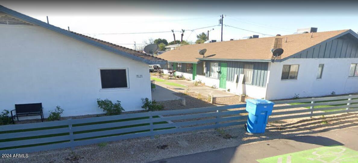 Property Photo:  1521 E Oak (E) Street  AZ 85006 