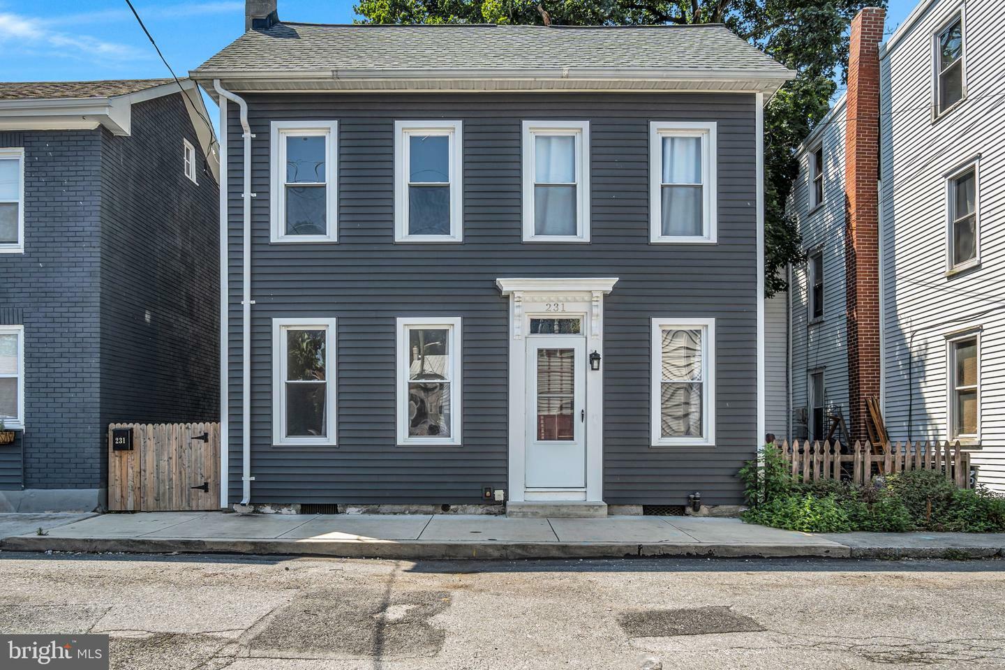 Property Photo: 231 W Locust Street PA 17055
