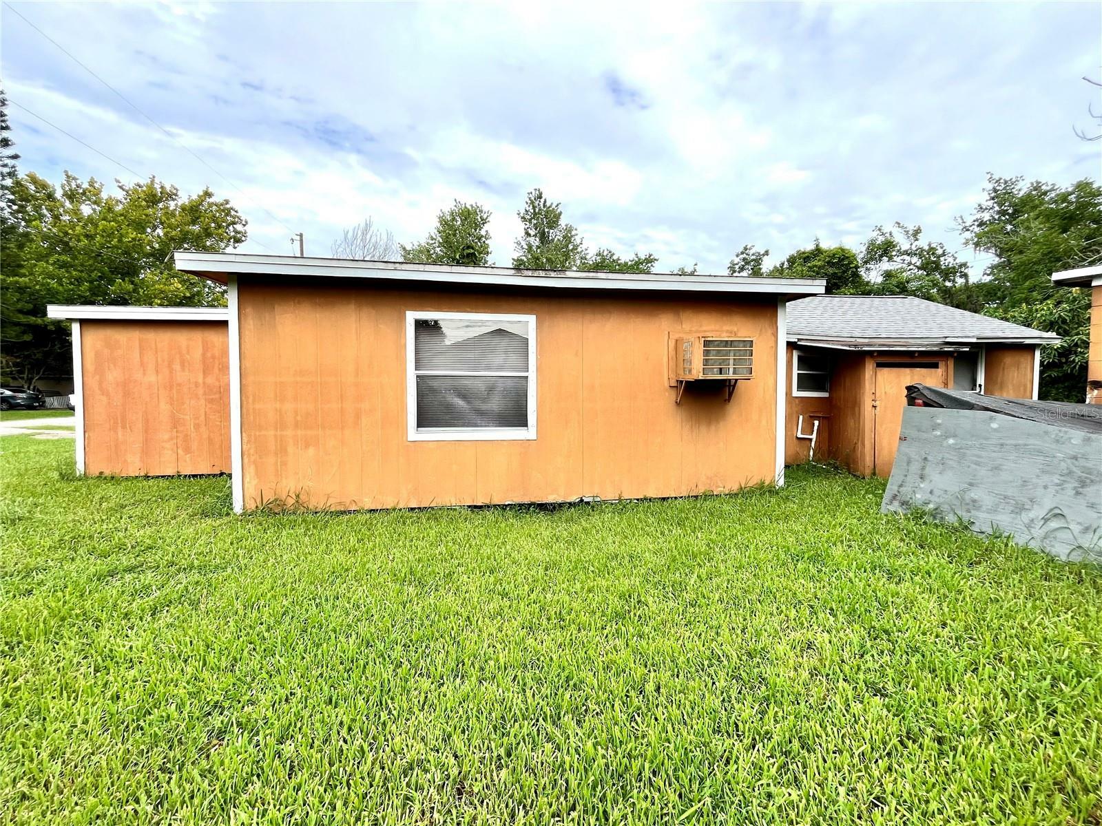 Property Photo:  341 E Lafayette Street  FL 34787 