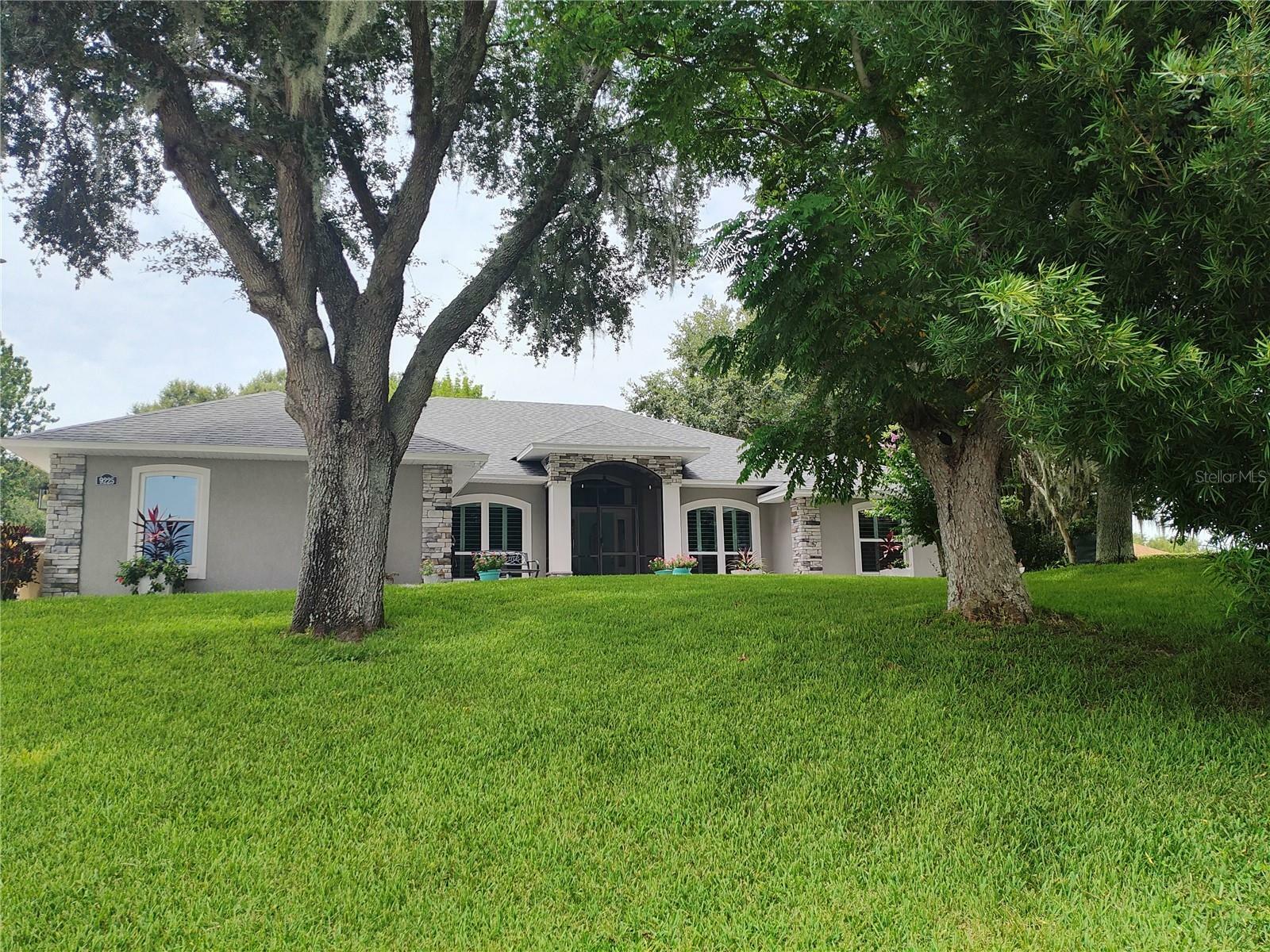 Property Photo:  9225 Summer Breeze Court  FL 34711 