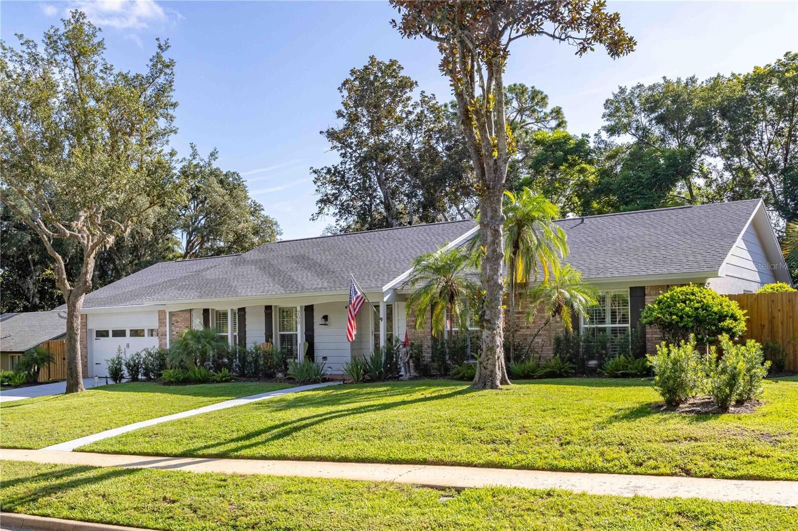 Property Photo: 200 Magnolia Oak Court FL 32779