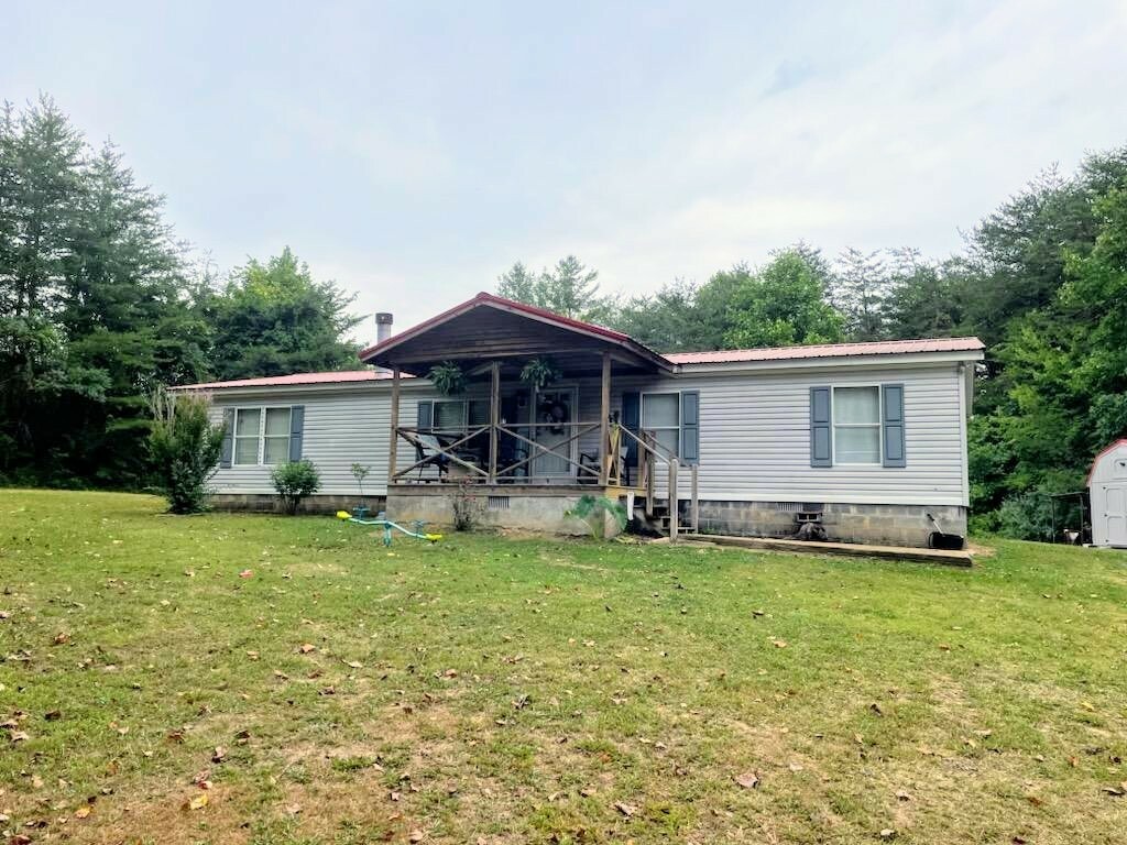 Property Photo: 1258 Northcutts Cove Rd TN 37305
