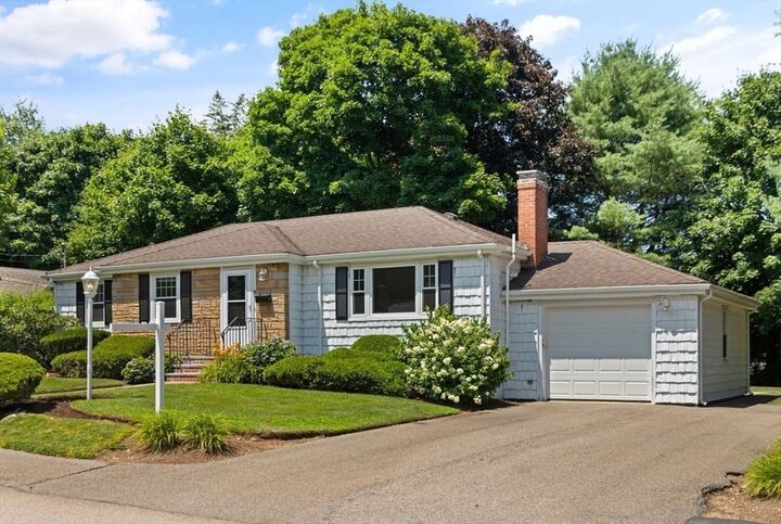 Property Photo:  9 Leonard Rd  MA 02067 