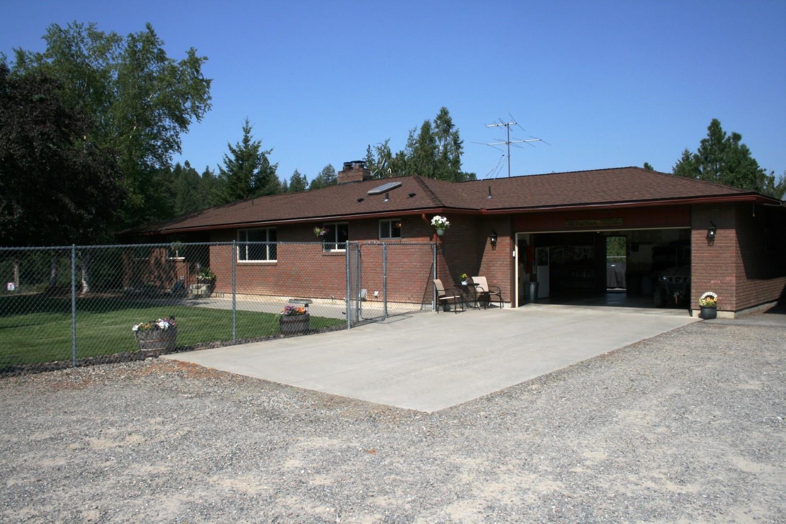 Property Photo:  9305 N Harvard Rd  WA 99025 