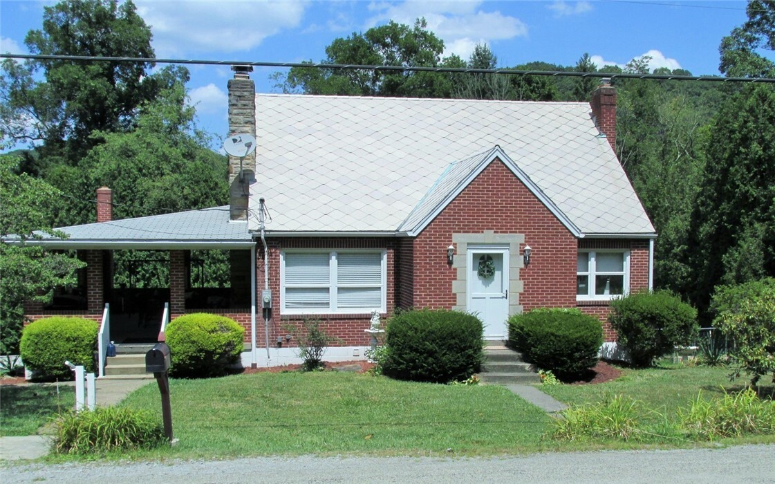 Property Photo:  311 Fry Hollow Road  PA 15639 