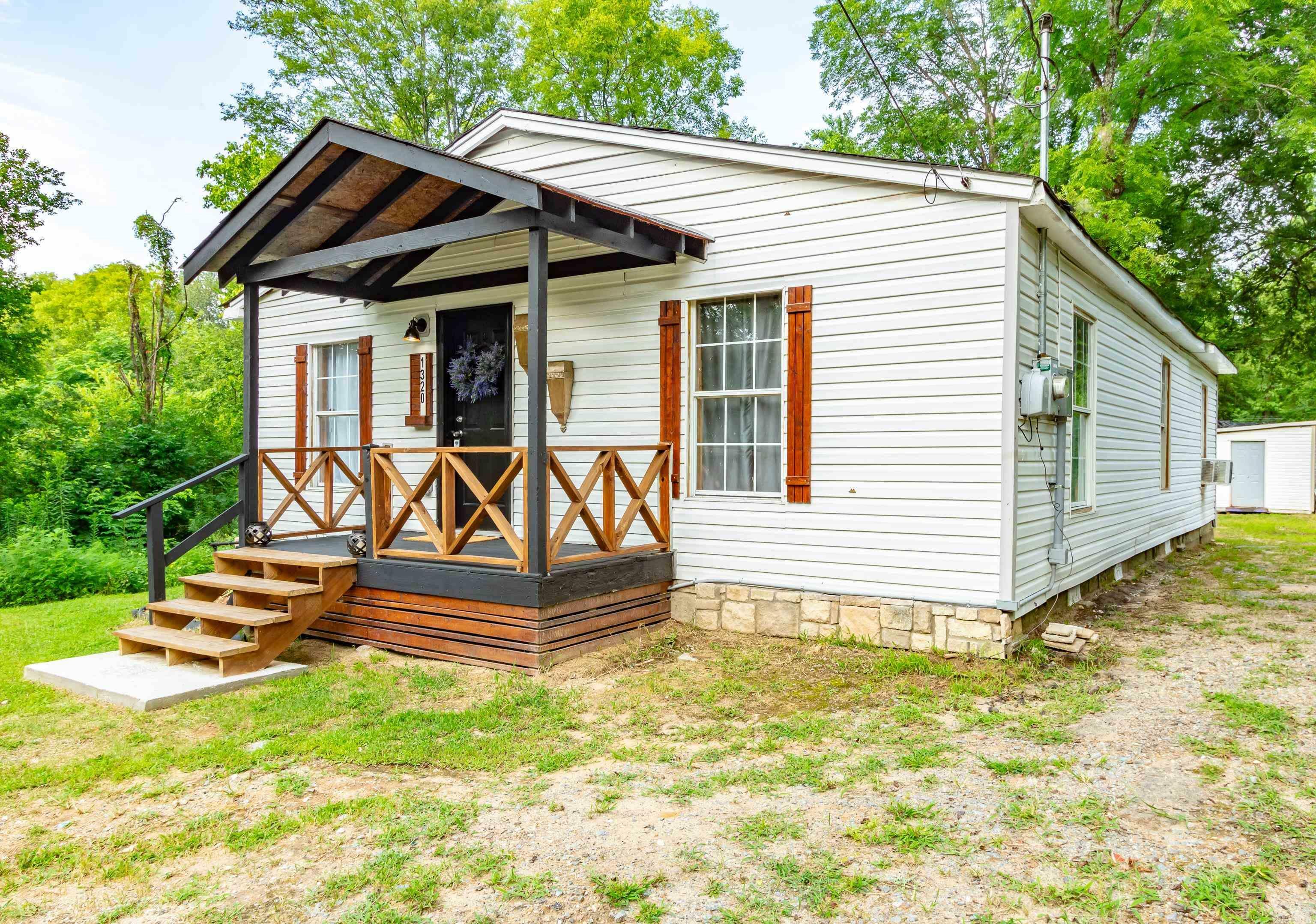 Property Photo:  1320 Liberty Street  AR 72015 