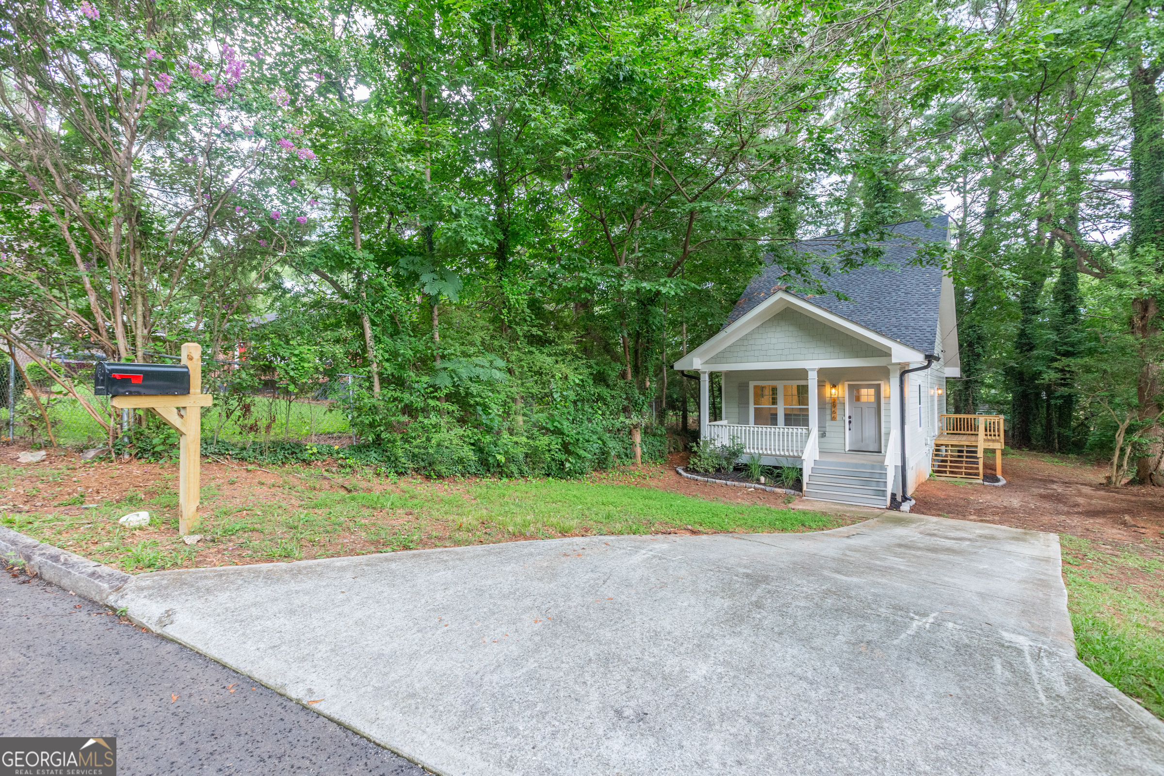 Property Photo:  2966 1st Ave SW  GA 30315 