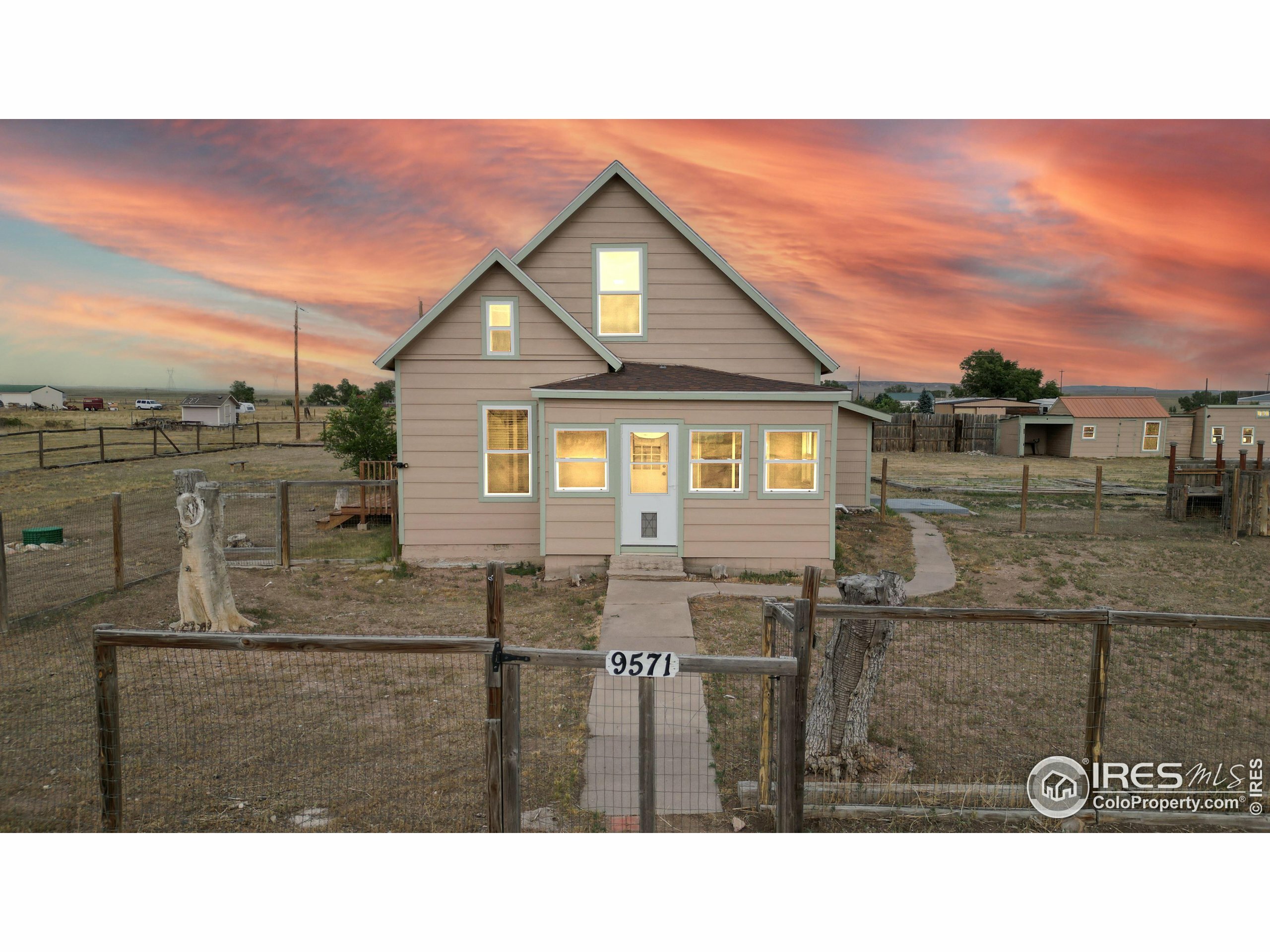 Property Photo:  9571 Gray Ave  CO 80612 